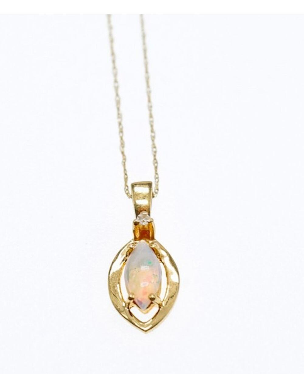 14K Yellow Gold Opal & Diamond Chain With Pendant